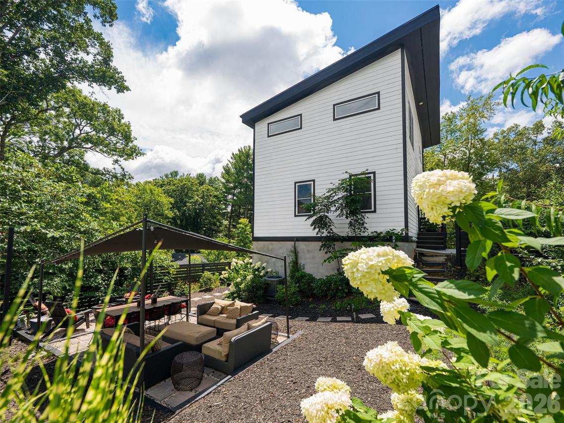 197 Chatham Rd., Asheville, NC 28804