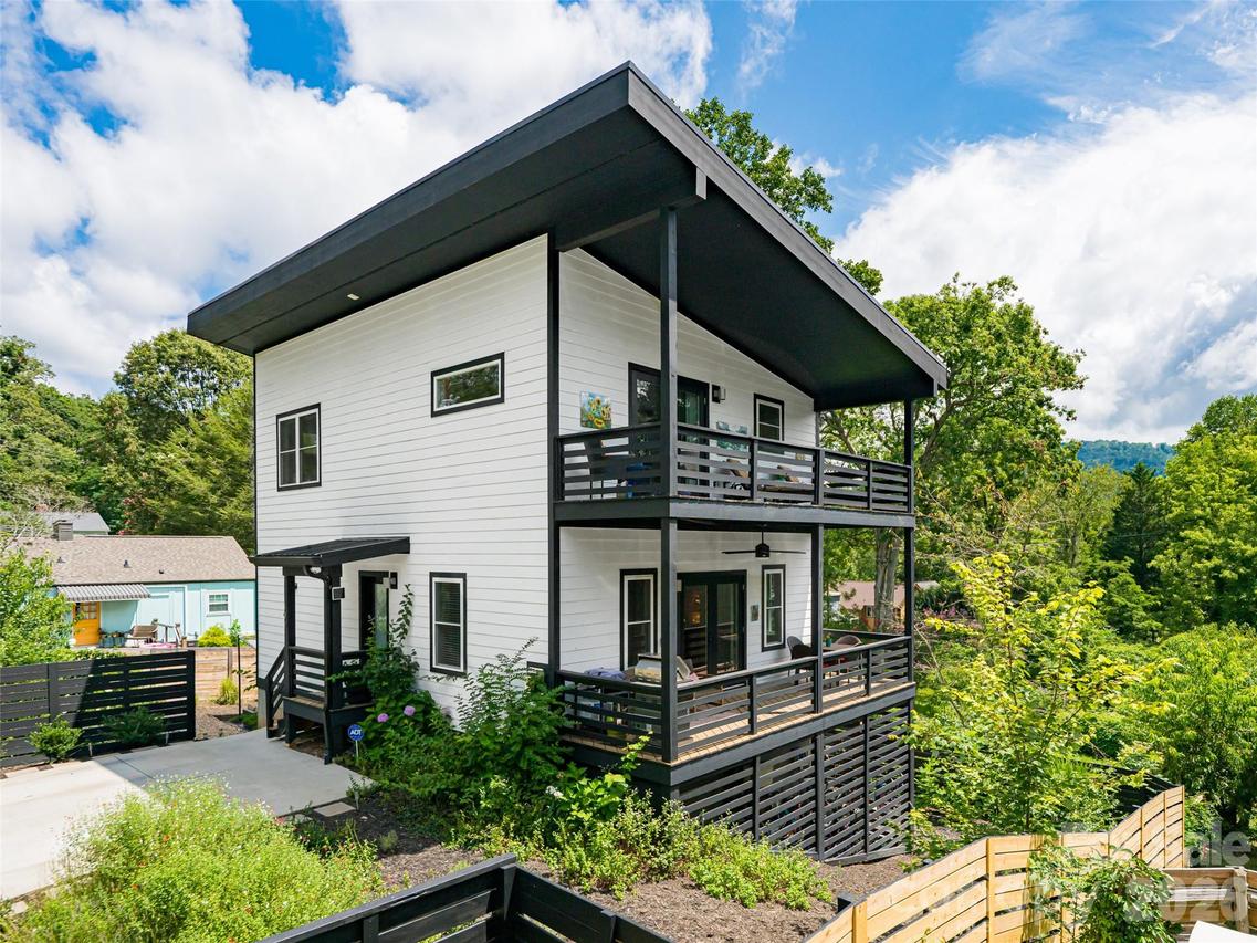 197 Chatham Rd., Asheville, NC 28804