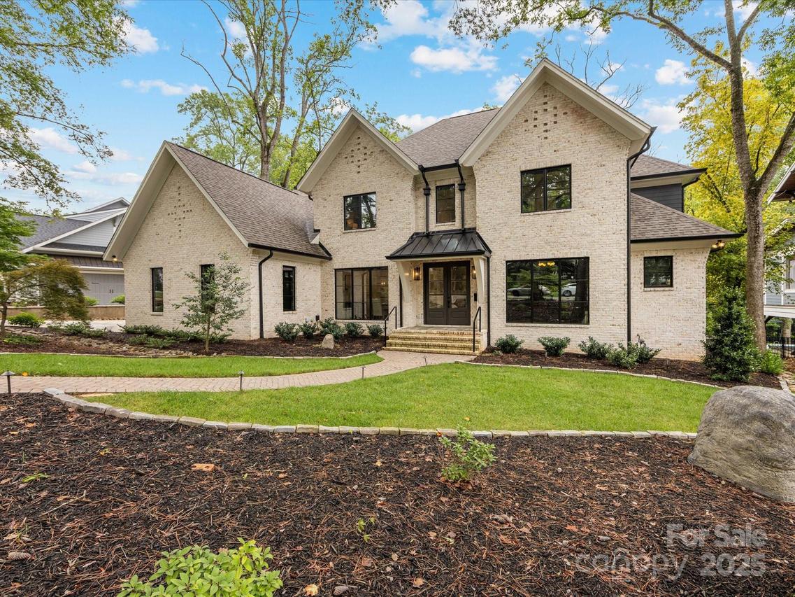 438 Wonderwood Dr., Charlotte, NC 28211