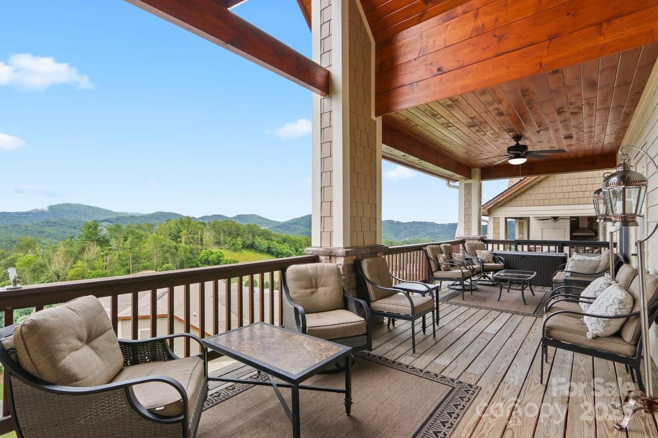 552 Penny Ln. #2B, Banner Elk, NC 28604