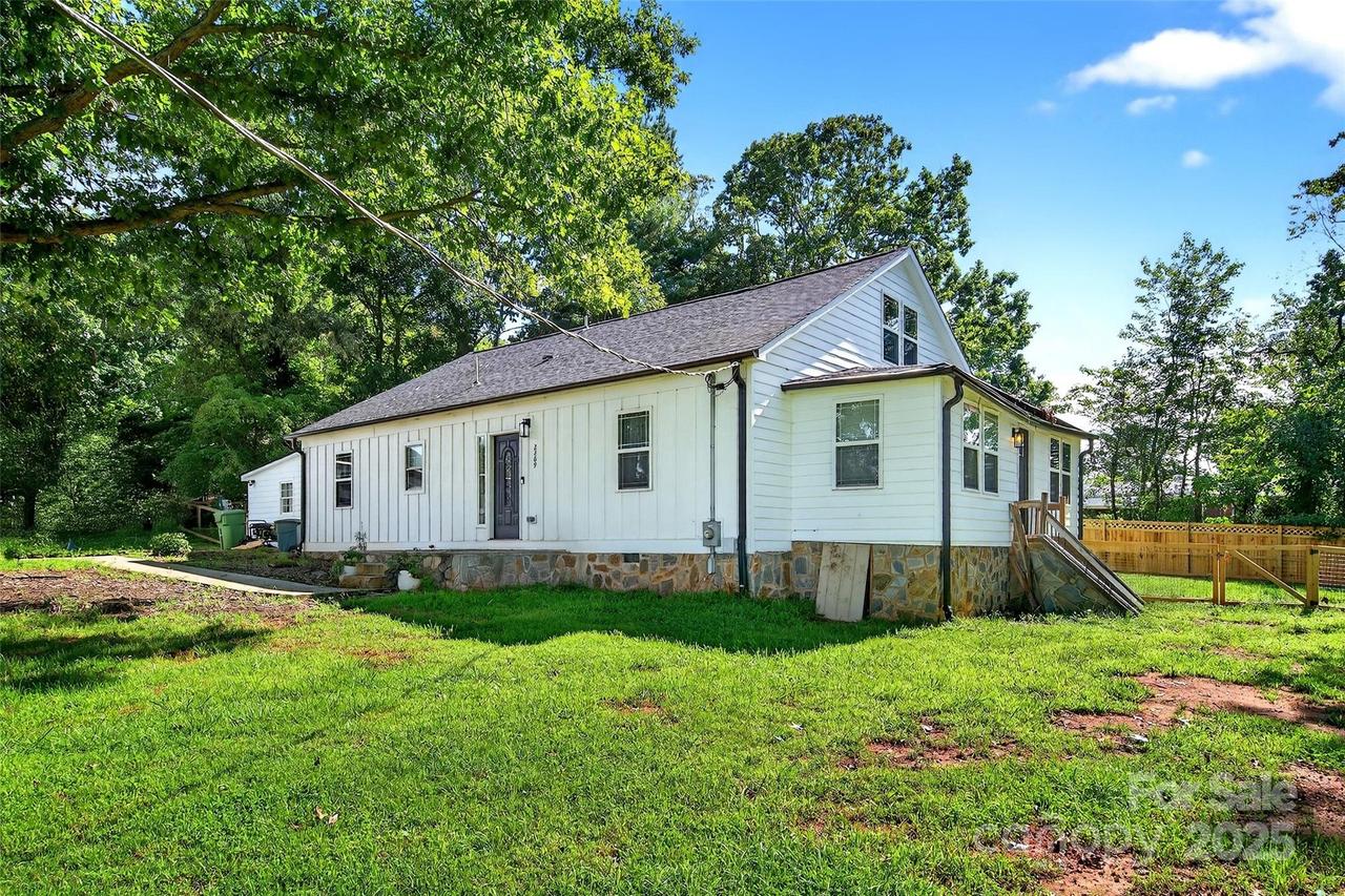 2269 Drexel Heights St., Morganton, NC 28655