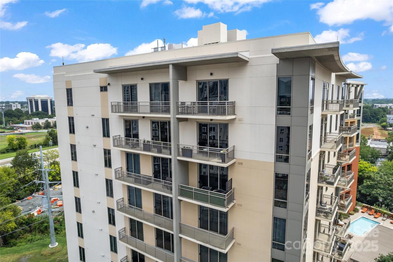 701 Royal Ct. #1007, Charlotte, NC 28202