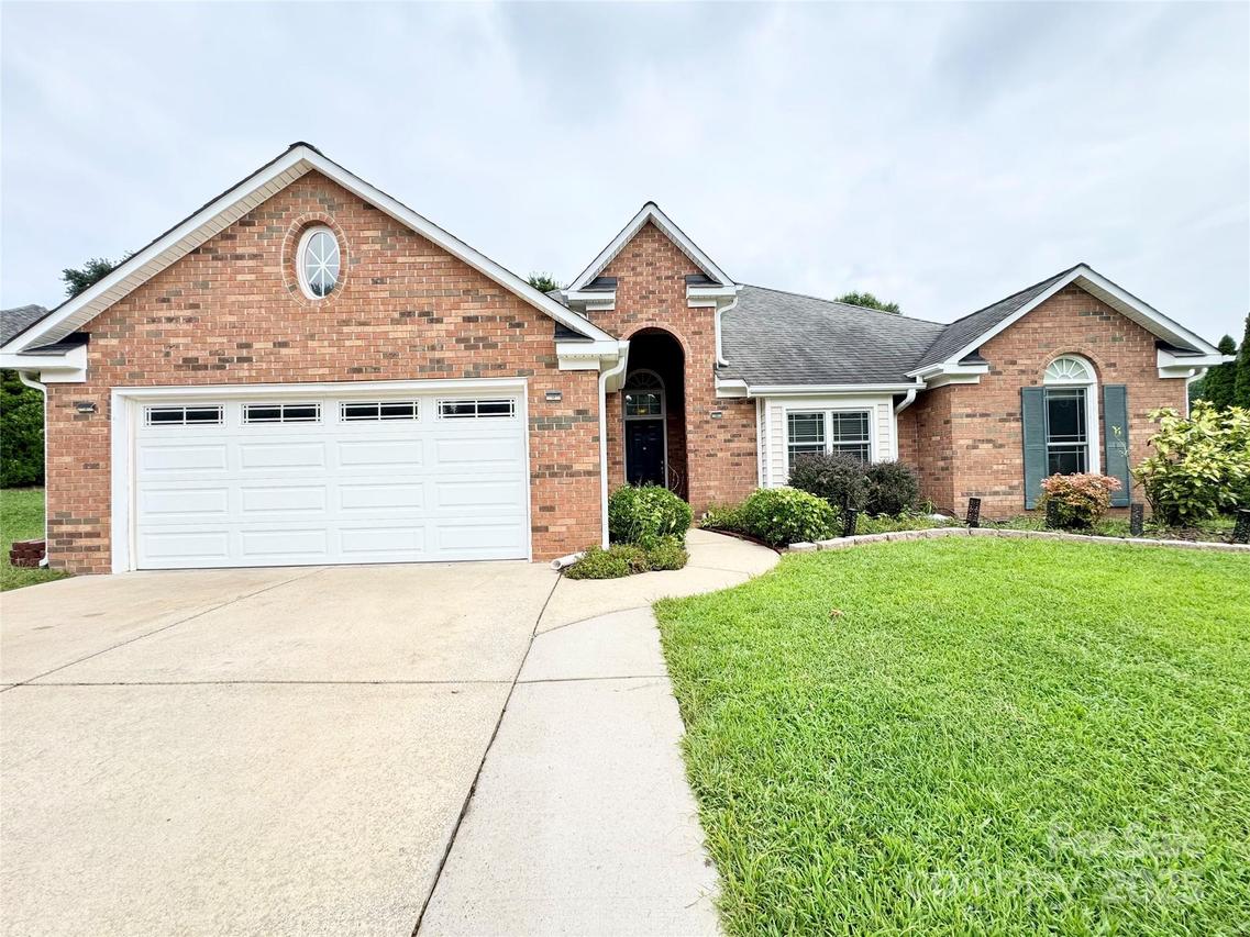 1254 Abbey Ridge Pl., Concord, NC 28027