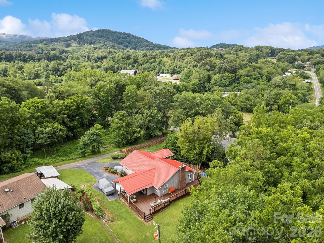 41 Vista Dr., Clyde, NC 28721