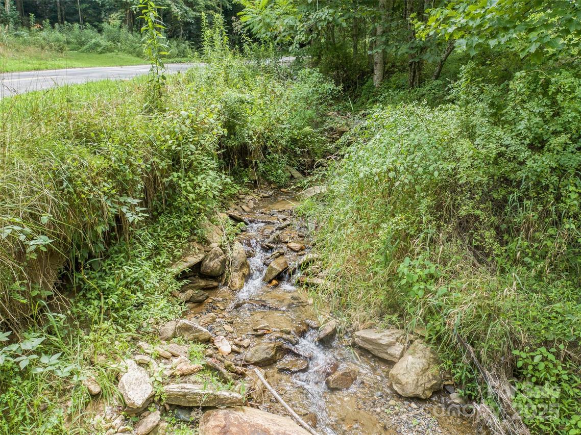 0000 Bee Log Rd., Burnsville, NC 28714