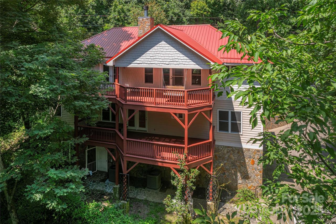 97 Hughes Dr., Maggie Valley, NC 28751