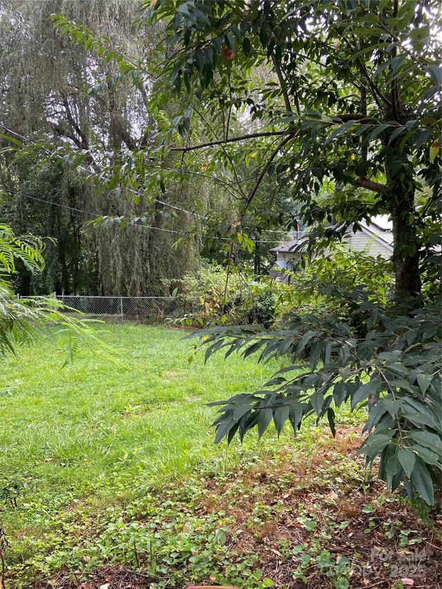 125 Shadowlawn Dr., Asheville, NC 28806