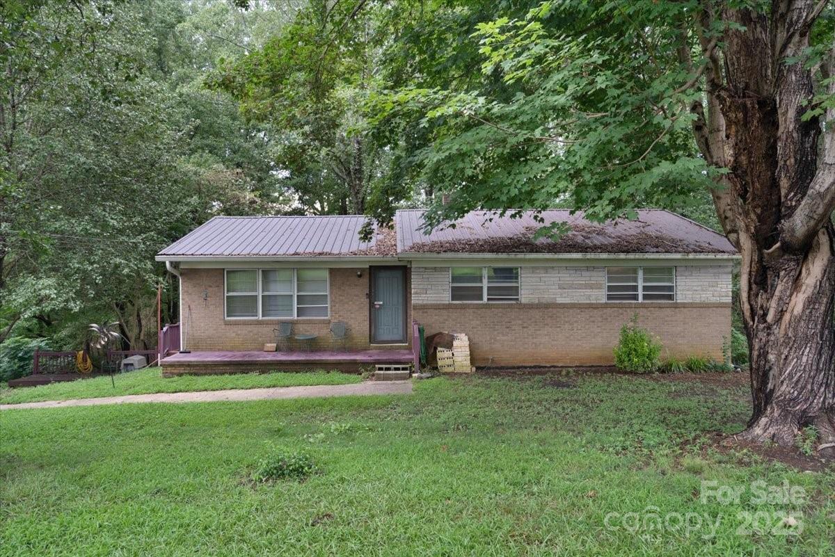 100 Ponder Rd., Grover, NC 28073