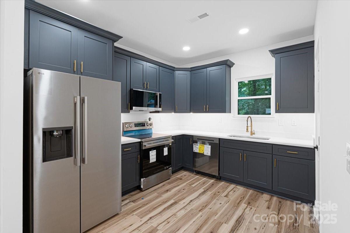 252 7th St., Hickory, NC 28602