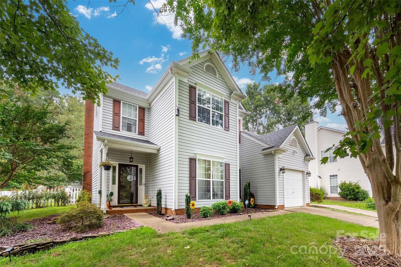 1815 Sugar Hollow Dr., Charlotte, NC 28214