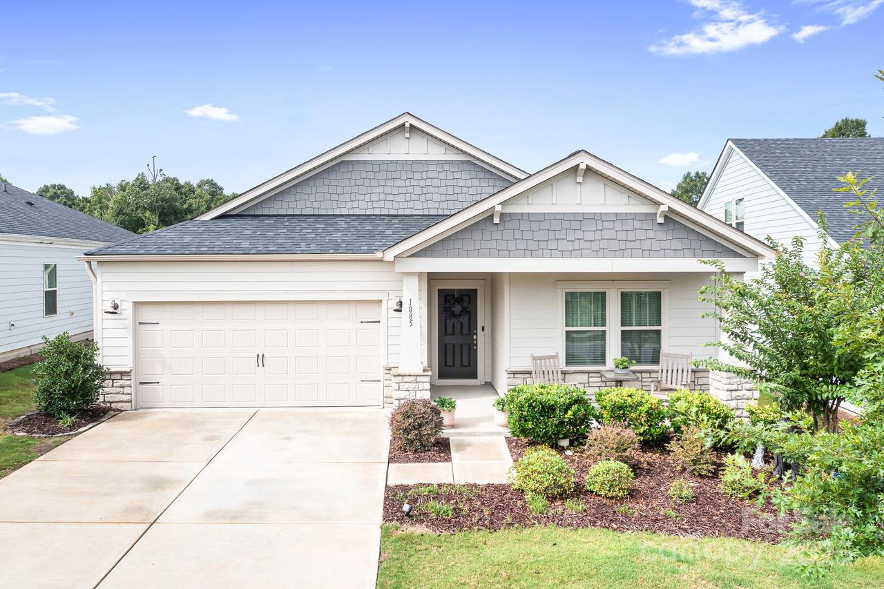 1885 Lotus Ln., Denver, NC 28037