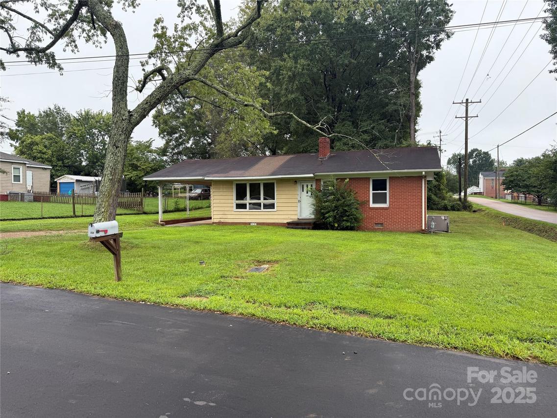 103 W 18th St., Kannapolis, NC 28081