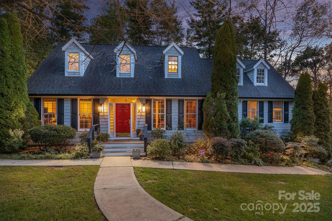 3 Lornelle Pl., Asheville, NC 28804