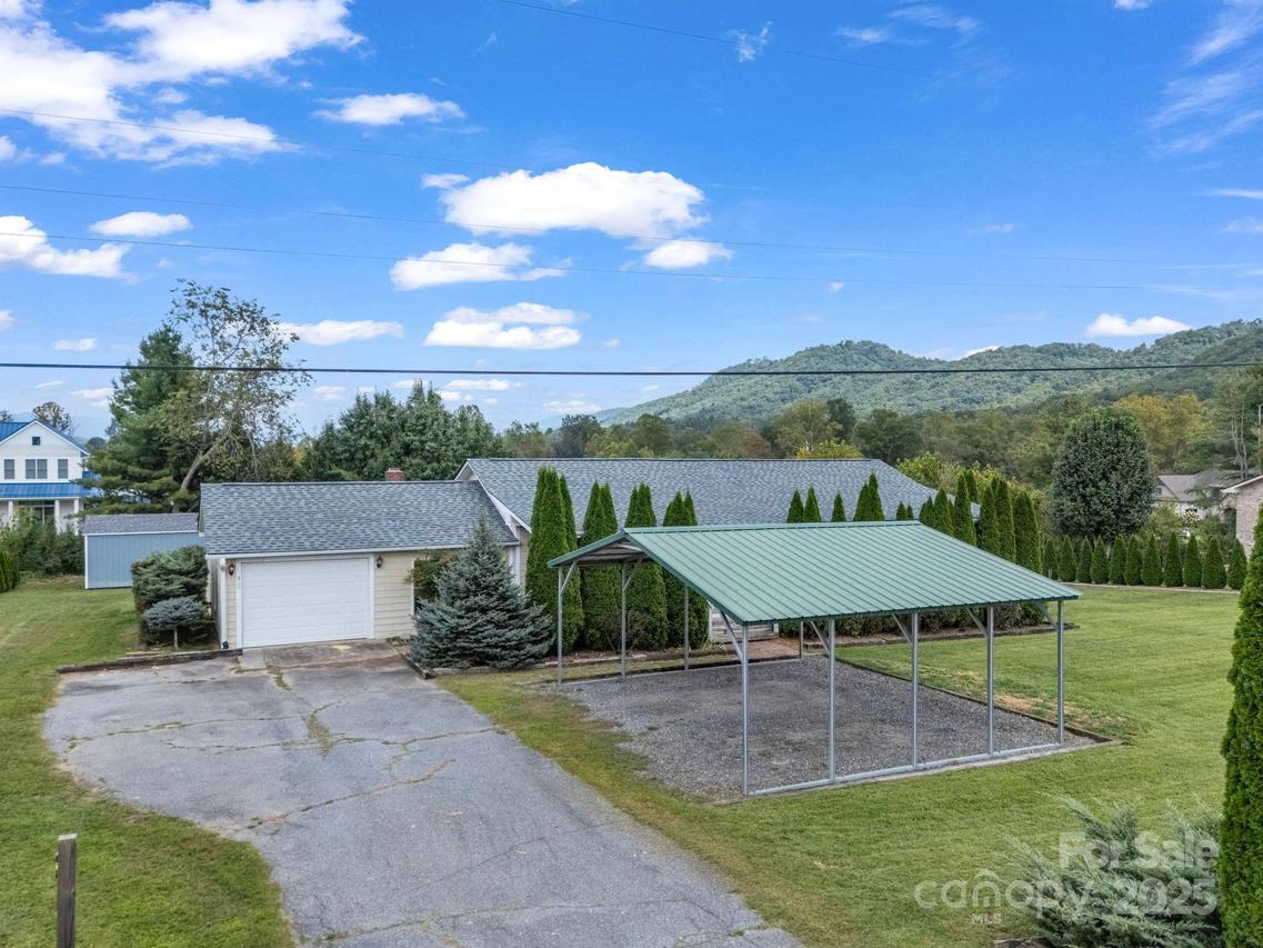 3 Quail Pointe Rd., Fletcher, NC 28732