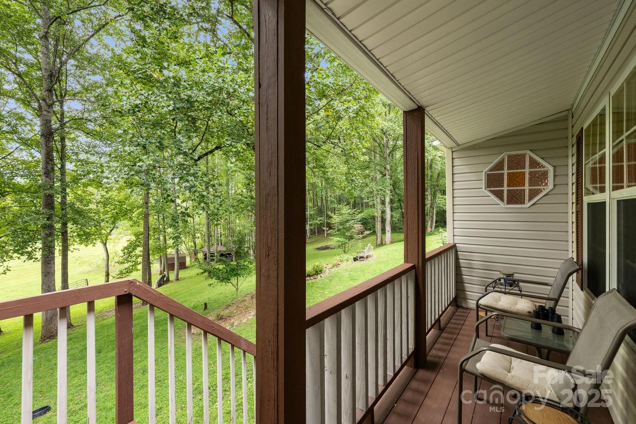 70 Pastoral Way, Hendersonville, NC 28739