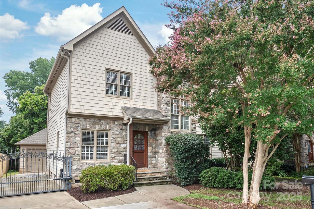 915 Millbrook Rd., Charlotte, NC 28211