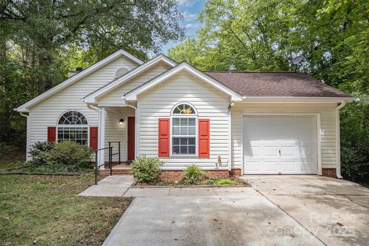 7216 Flodden Field Ct., Charlotte, NC 28217