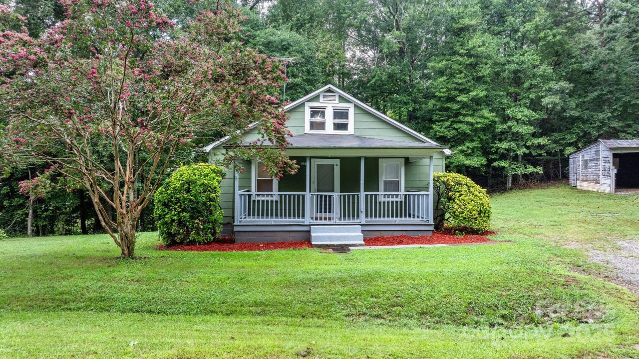 1277 Brush Mountain Rd., Lenoir, NC 28645