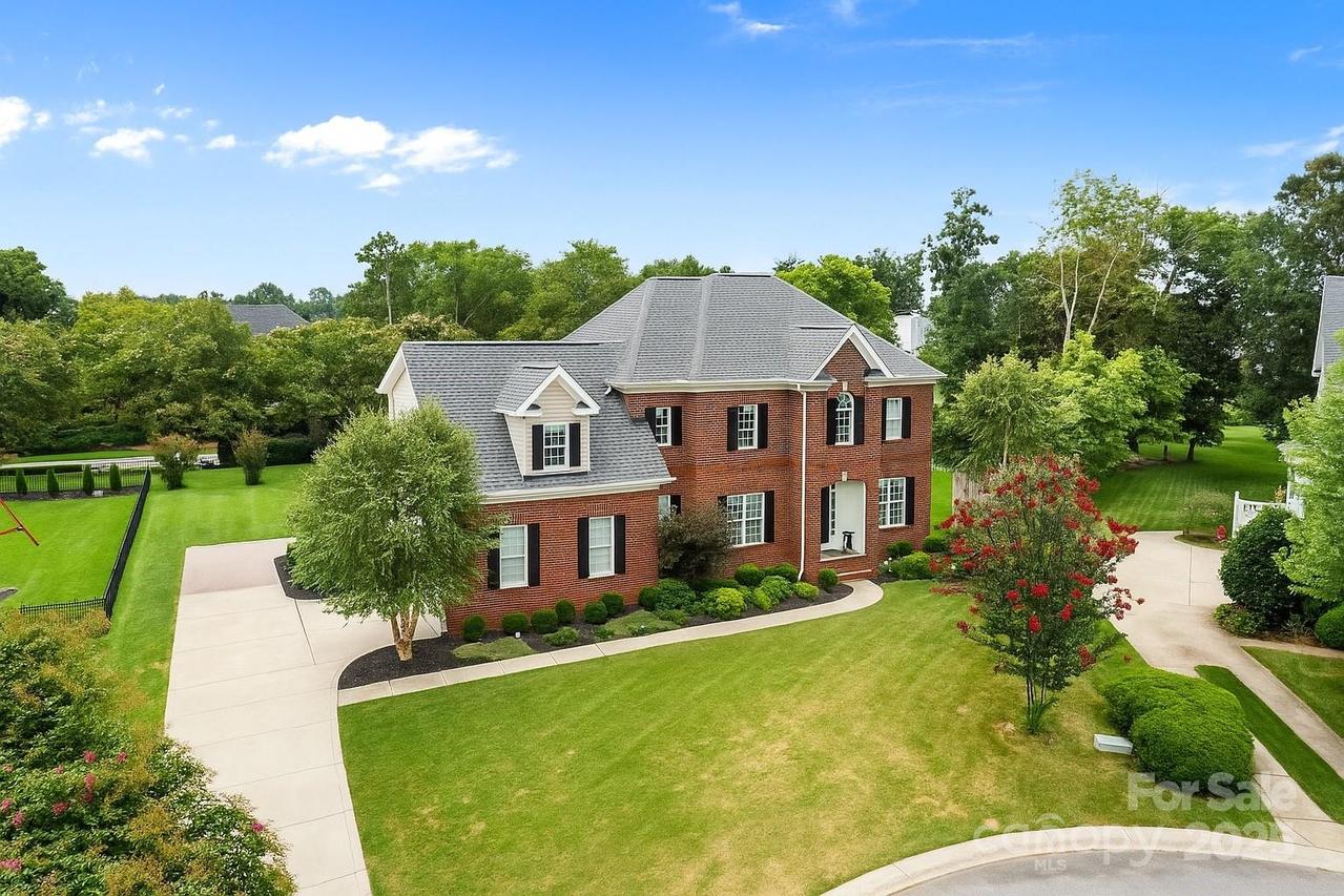 14208 Bald Cypress Ct., Huntersville, NC 28078
