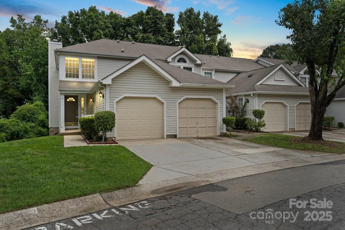 1315 Maple Shade Ln., Charlotte, NC 28270