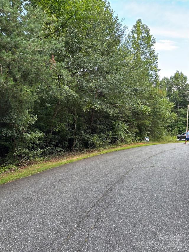 324 Meadowbrook Ct., Granite Falls, NC 28630