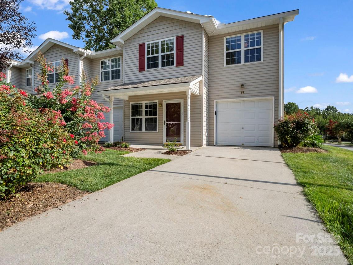 69 Wiltshire Cir., Fletcher, NC 28732