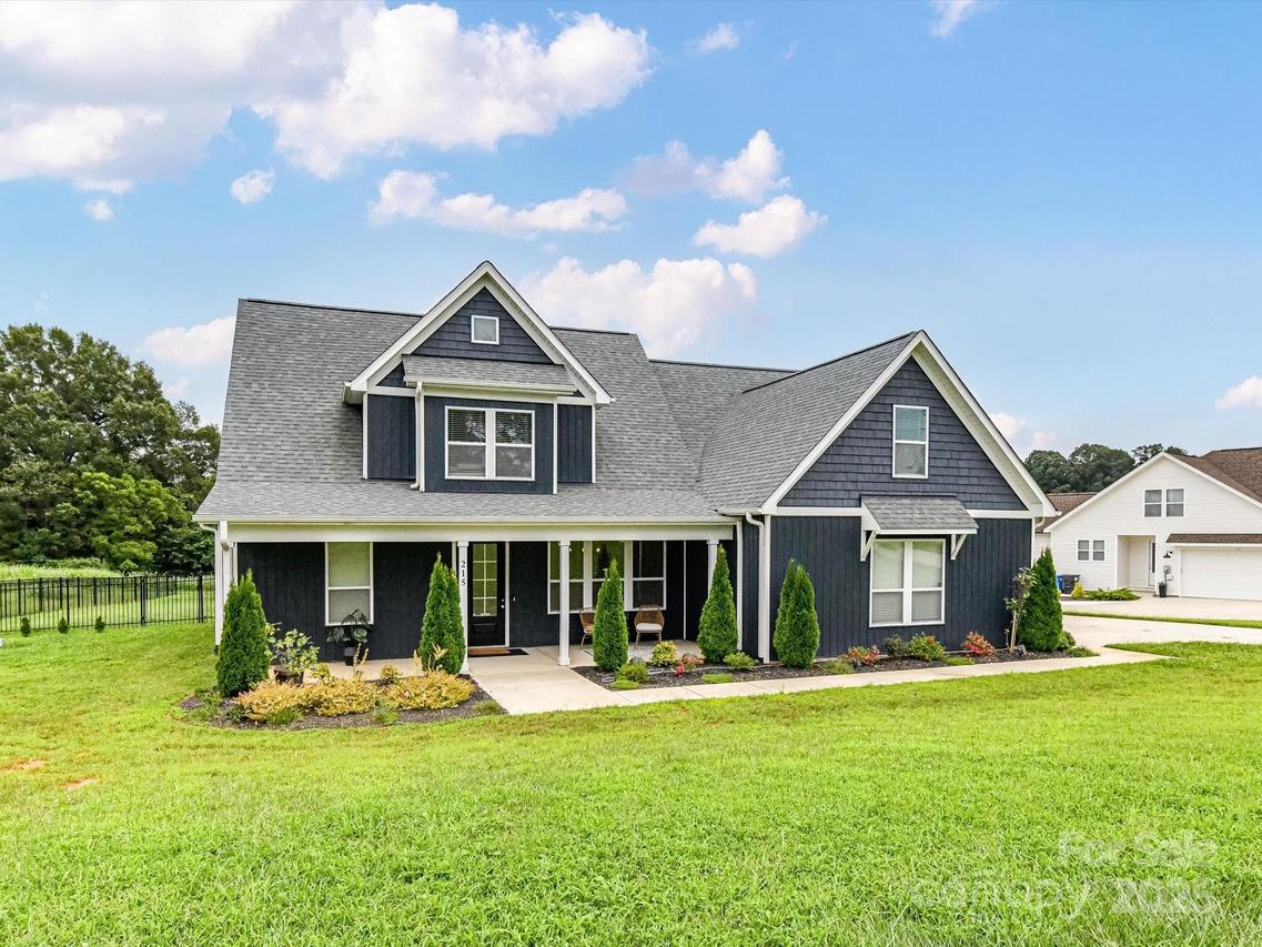 215 Lone Pine Rd., Statesville, NC 28625