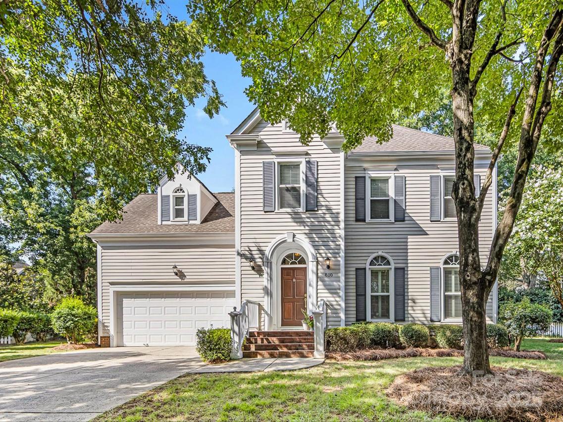 810 Bruff Ct., Charlotte, NC 28270