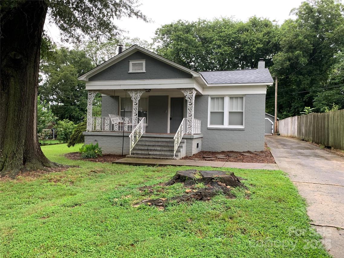 2123 N Shipp Ave., Newton, NC 28658