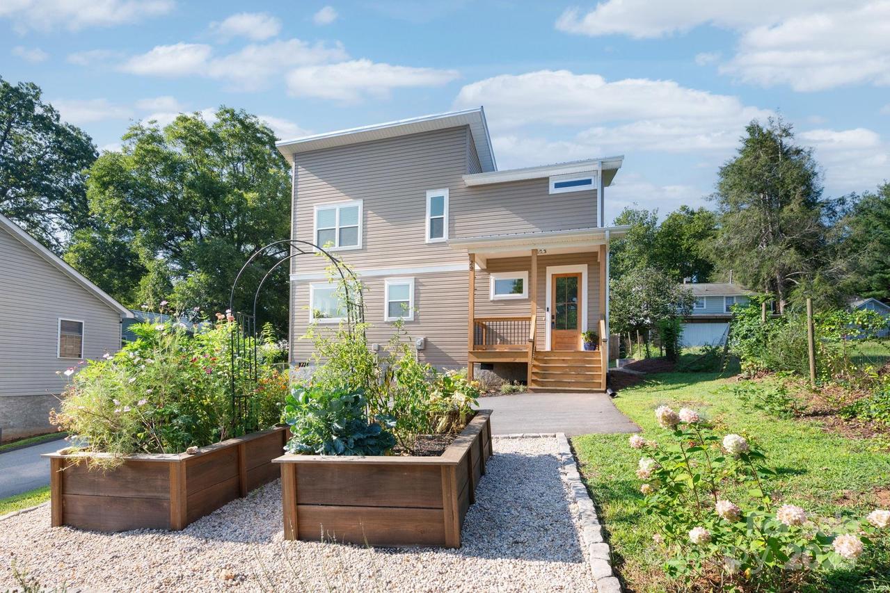 29 Fairview Ave., Asheville, NC 28803