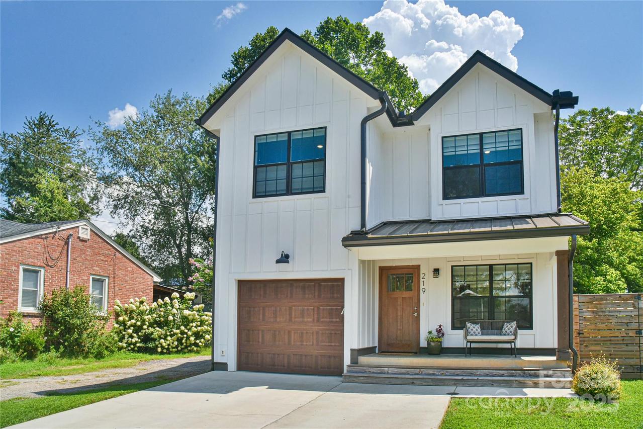 219 Fayetteville St., Asheville, NC 28806