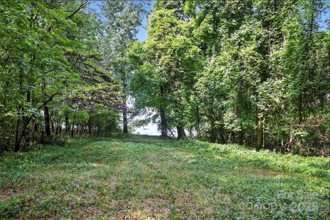 4020 Tuffy Ln., Charlotte, NC 28278