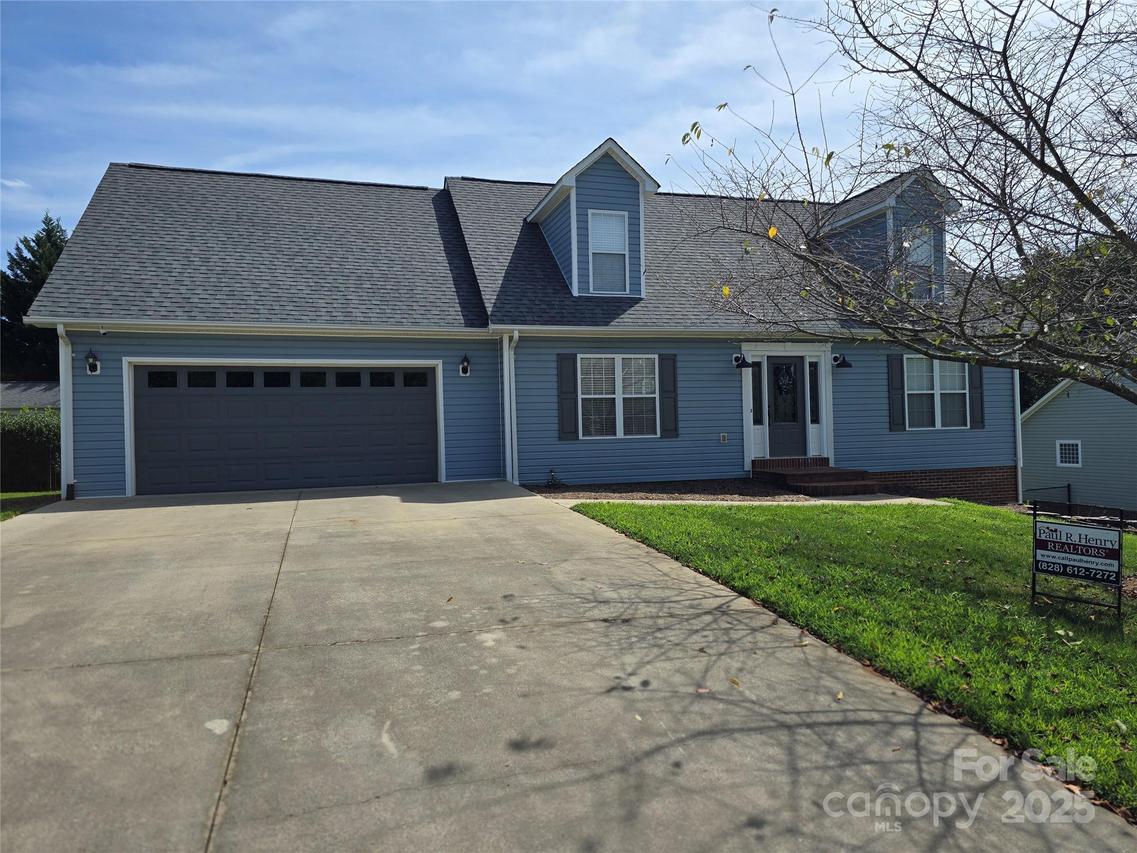 5364 Stonegate Farm Dr., Granite Falls, NC 28630