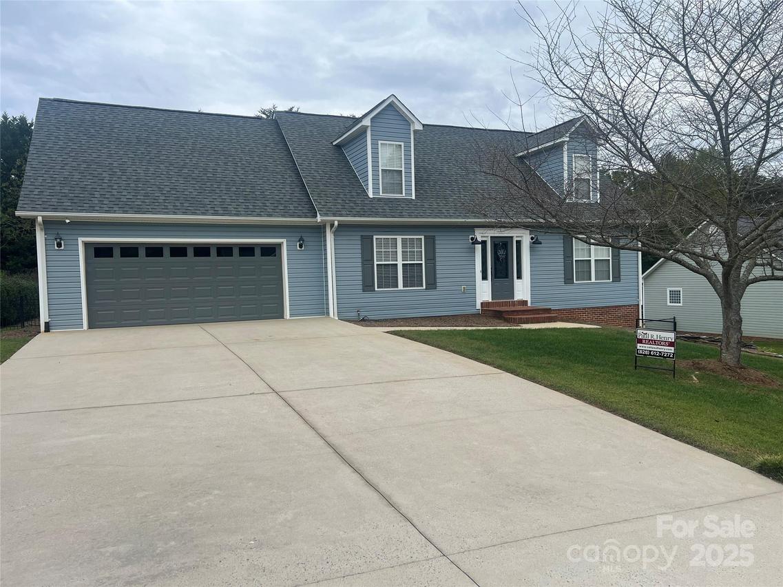 5364 Stonegate Farm Dr., Granite Falls, NC 28630