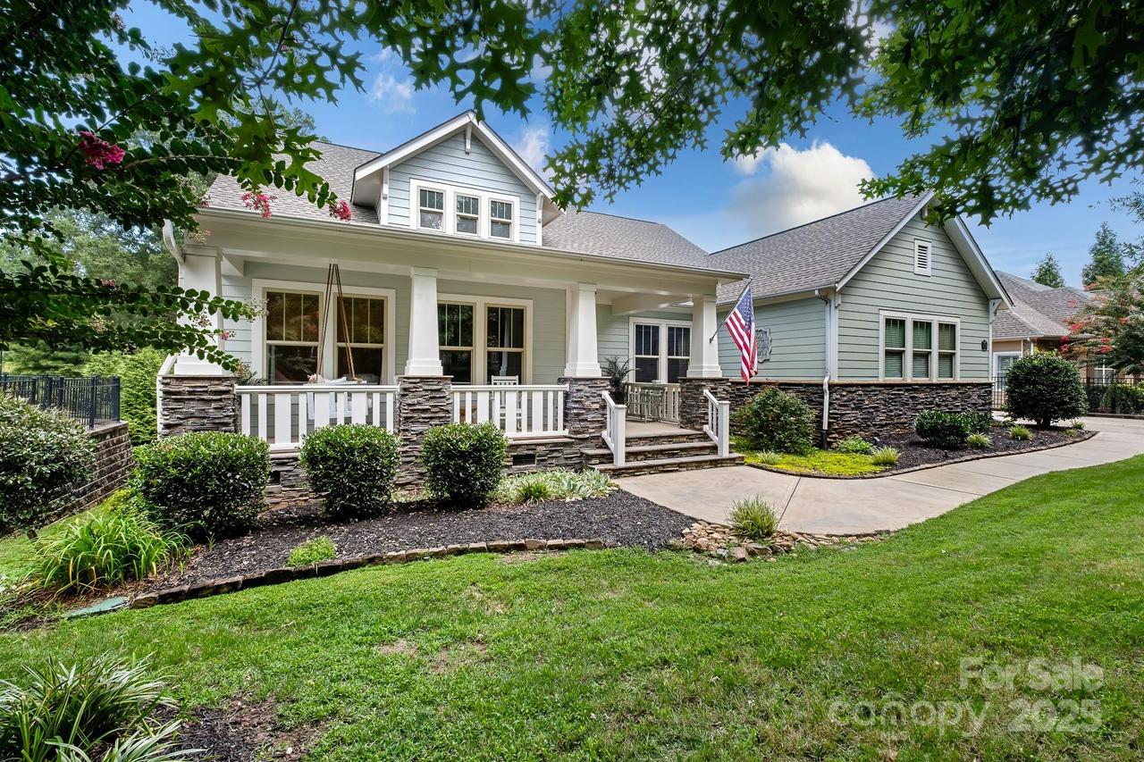 14708 Old Vermillion Dr., Huntersville, NC 28078