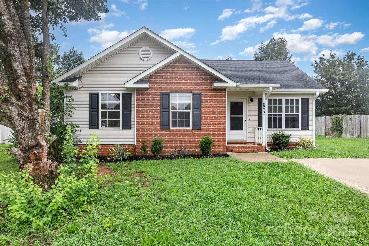 6923 Reese Furr Dr., Charlotte, NC 28216