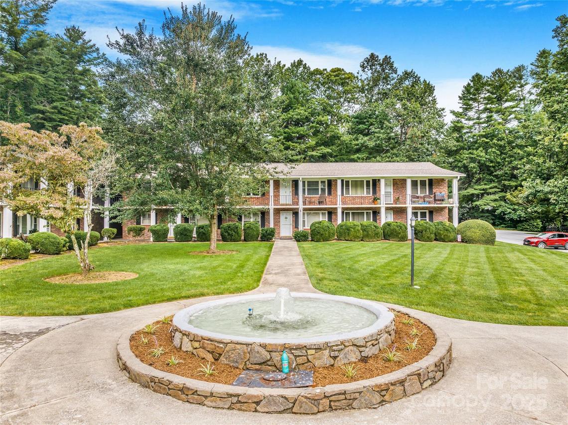 102 Boyd Dr. #5C, Flat Rock, NC 28731