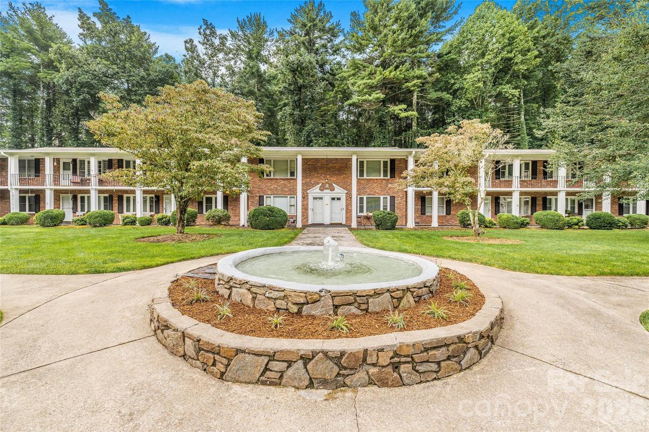 102 Boyd Dr. #5C, Flat Rock, NC 28731