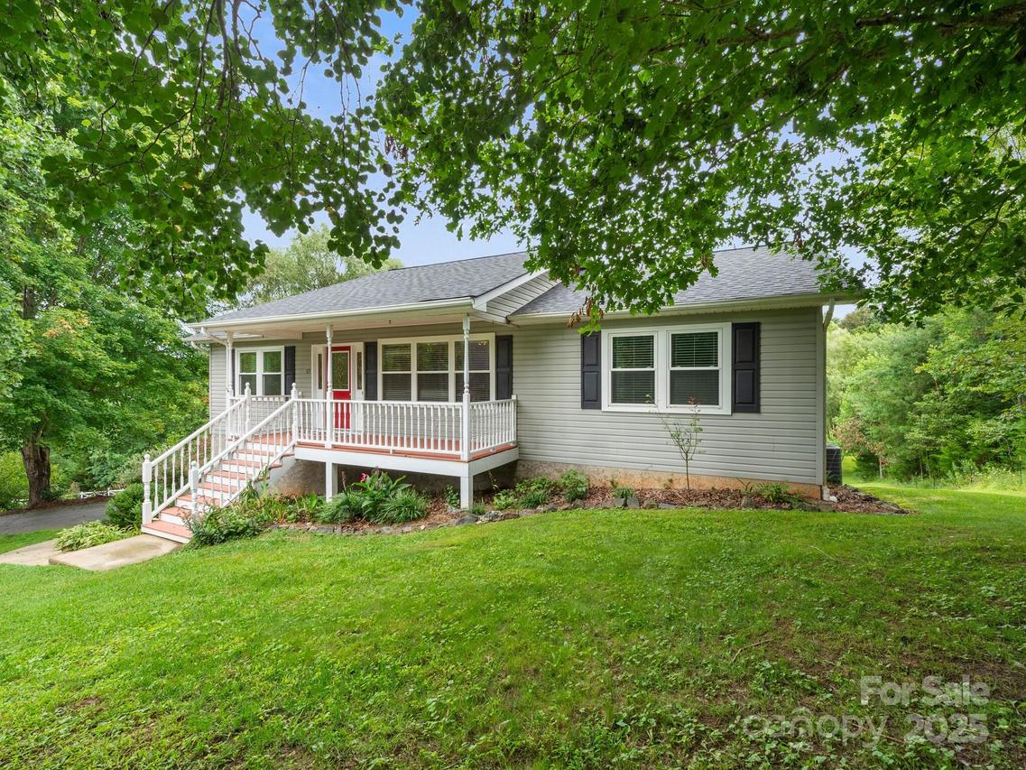 63 Ridge Brook Dr., Weaverville, NC 28787