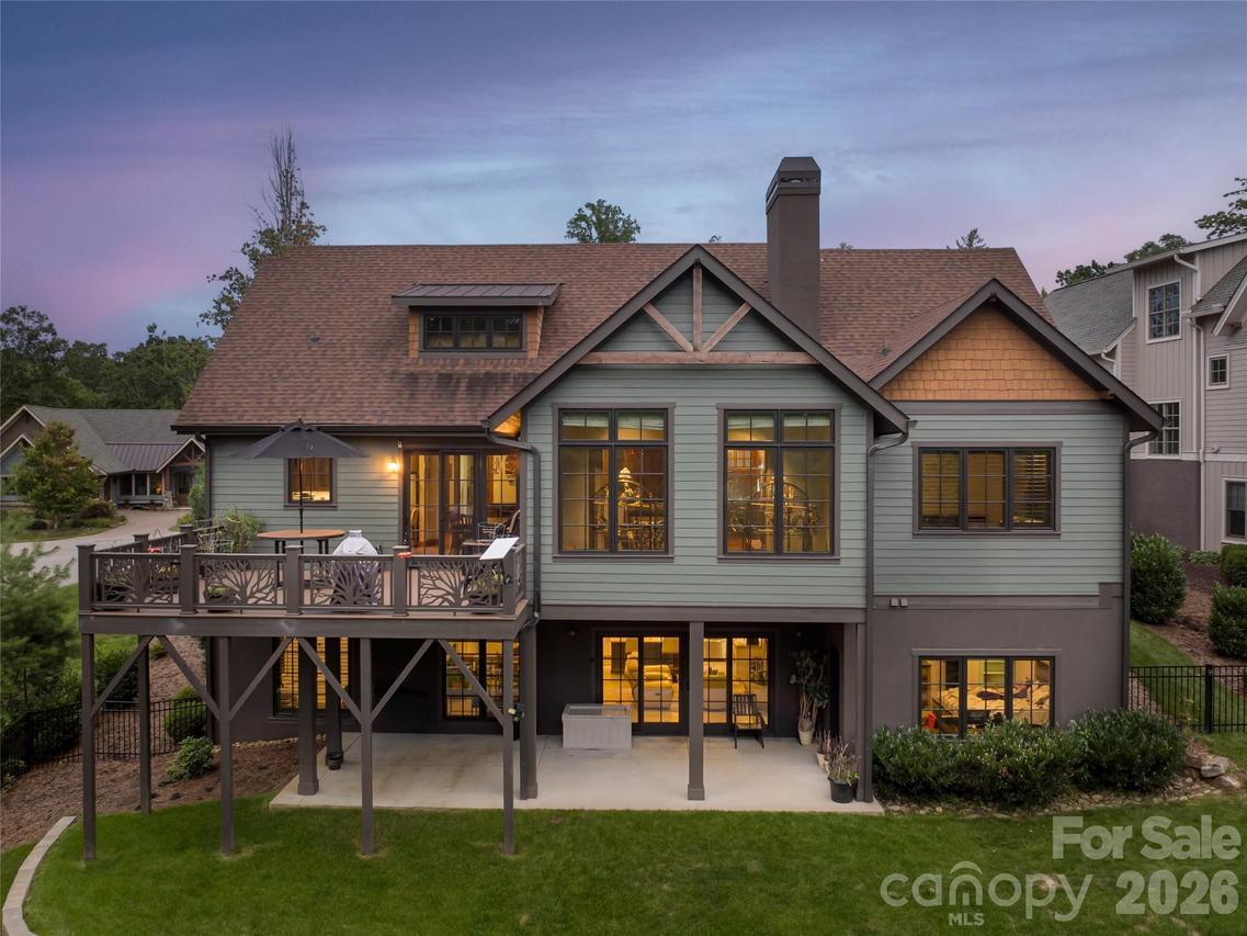 50 Hallett Ct., Asheville, NC 28803