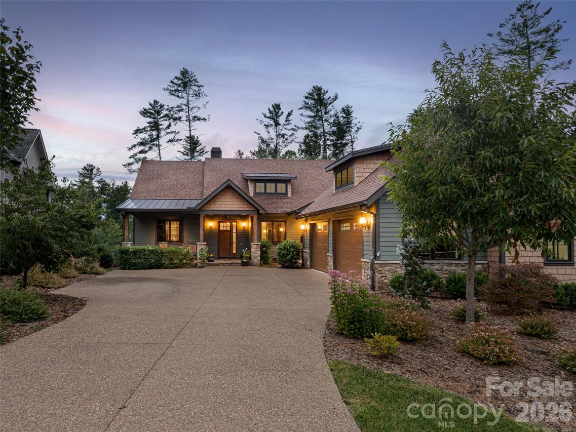50 Hallett Ct., Asheville, NC 28803