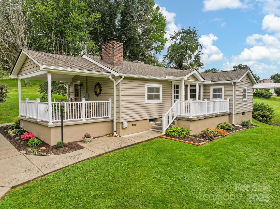 18 Skyline Dr., Canton, NC 28716
