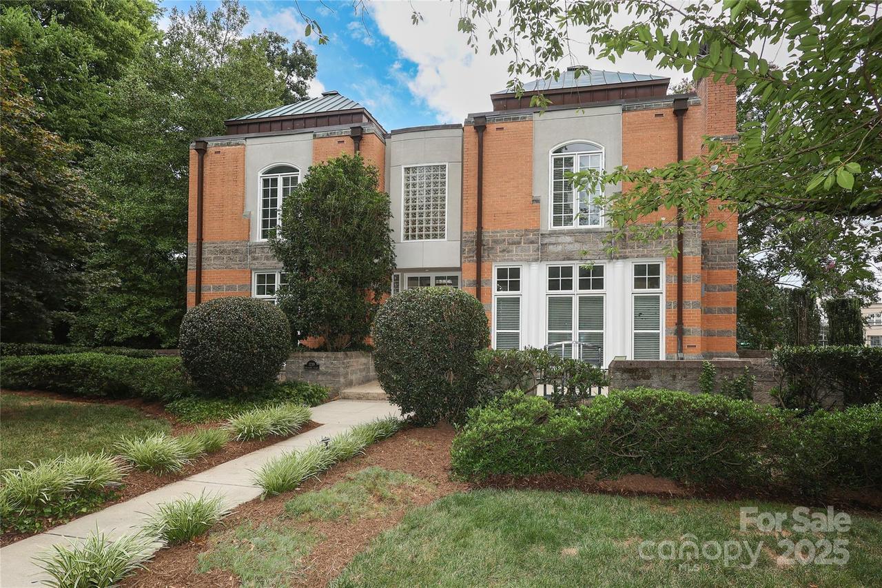 1239 Belgrave Pl., Charlotte, NC 28203