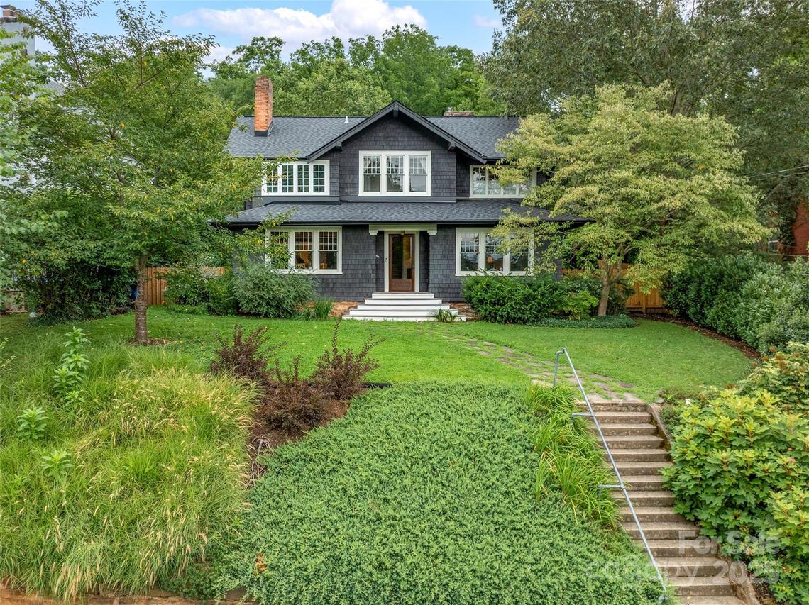 125 Furman Ave., Asheville, NC 28801