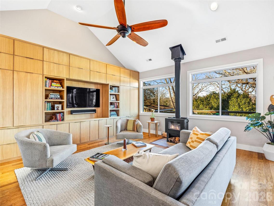 78 Annandale Ave., Asheville, NC 28801