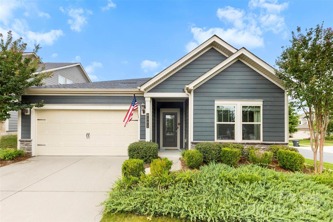 9302 Dufaux Dr., Charlotte, NC 28278