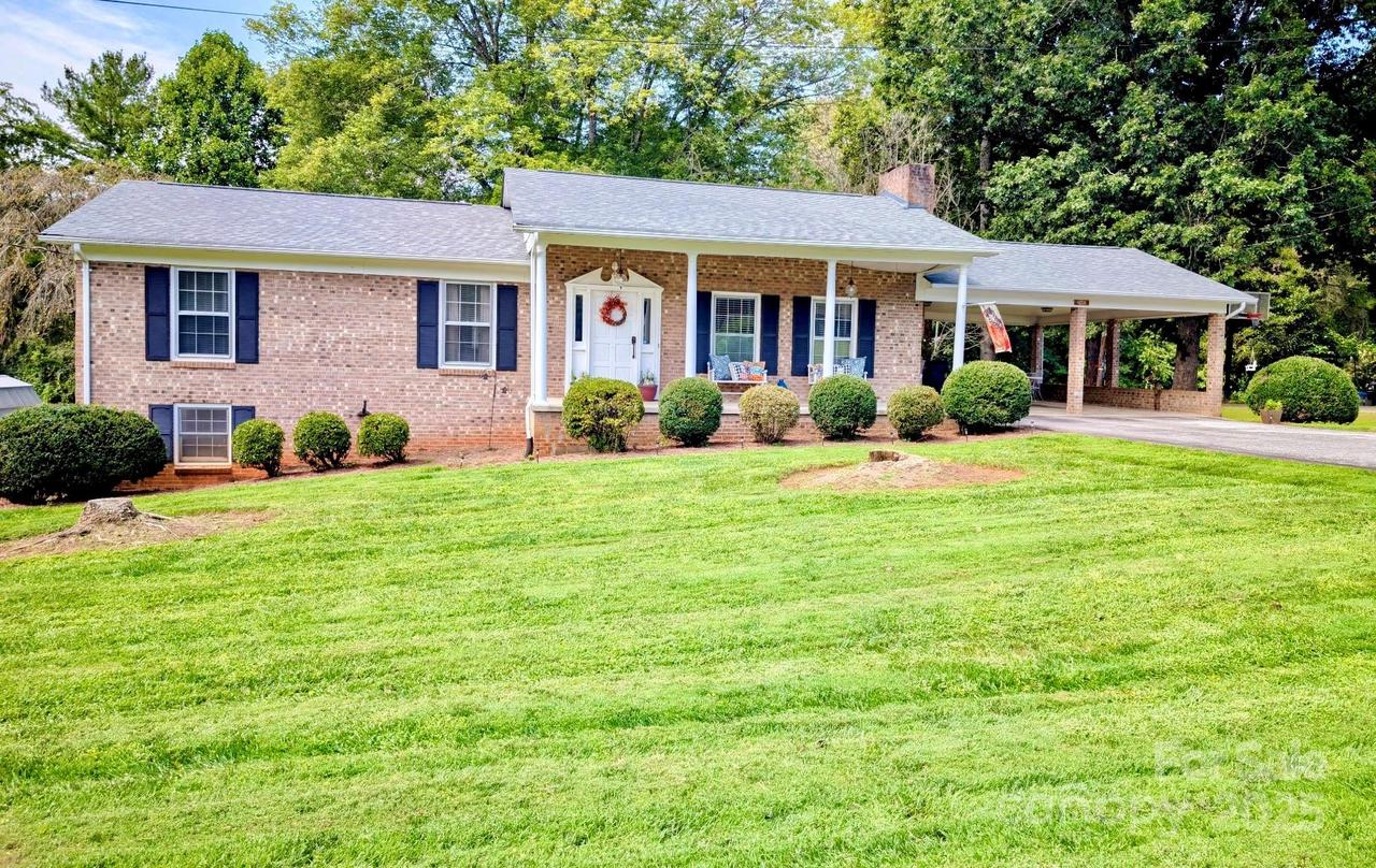 2489 Corolla Hills Dr., Lenoir, NC 28645