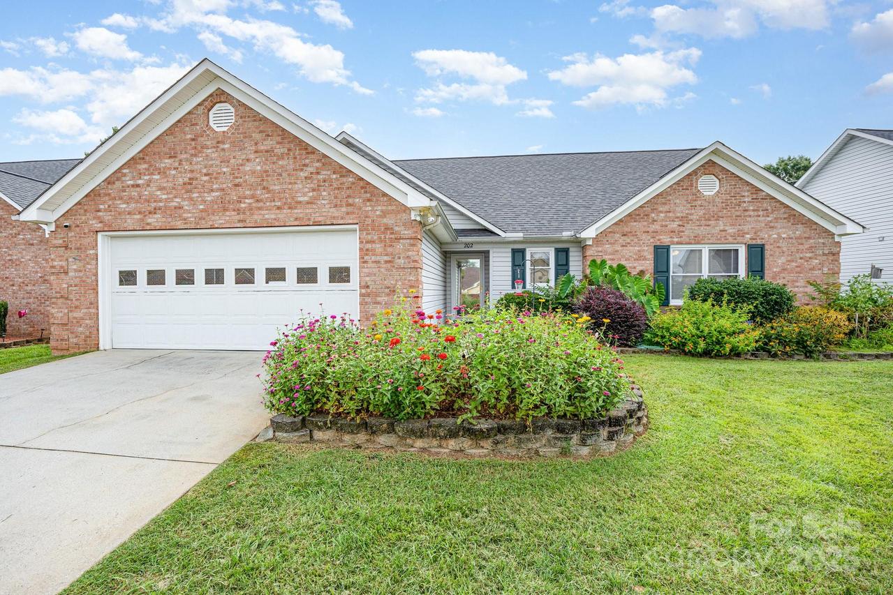 202 Hidden Creek Cir., Salisbury, NC 28147