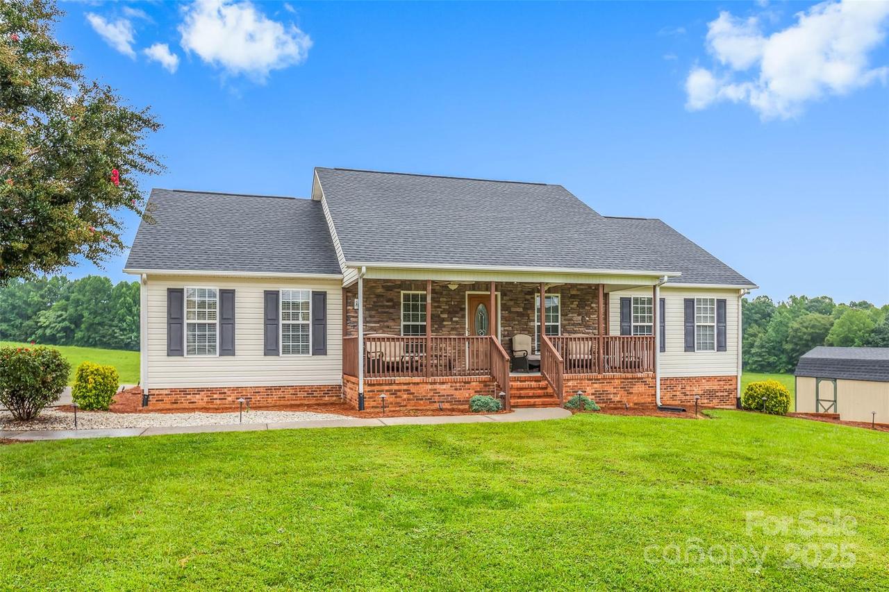 1342 Bear Creek Church Rd., Mocksville, NC 27028