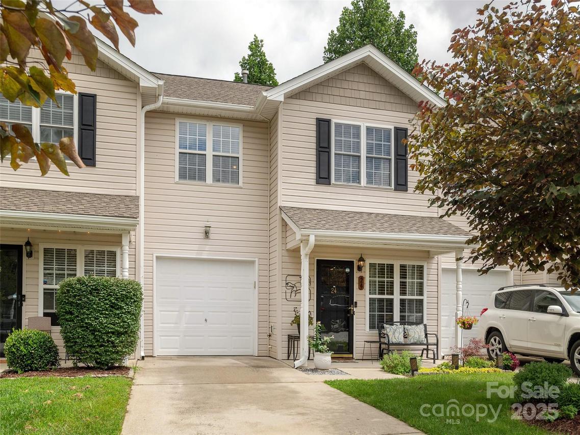 24 Lanceford Cir., Fletcher, NC 28732